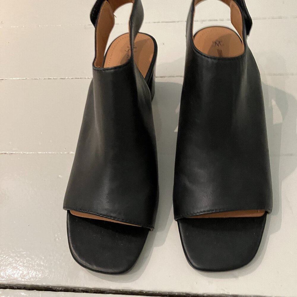 Johnston & Murphy Open Toe Bootie Heeled Sandal, black, size 9